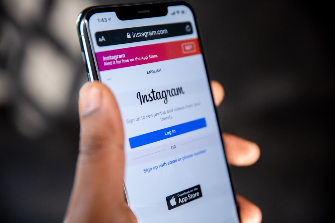 Photo Instagram search bar