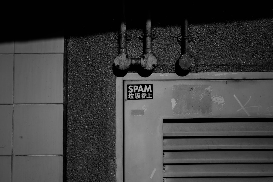 Photo "How do you find all the email addresses you have made?"