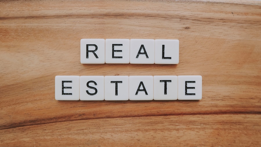 Photo "email list of real estate agents"
